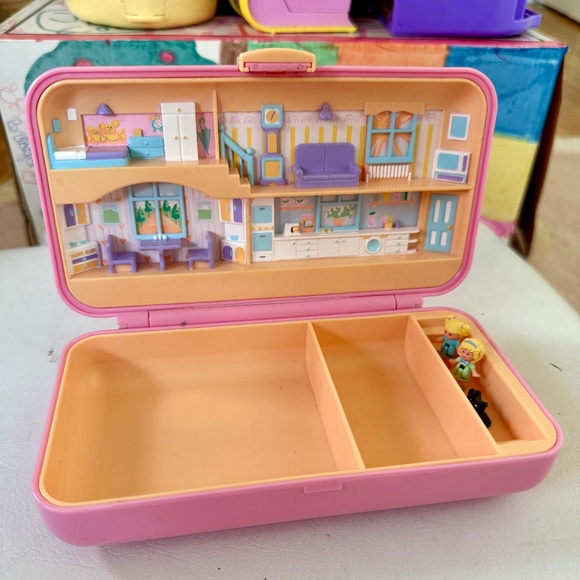 Pretty Hair Polly Pocket (All characters, no accessories) - Picture 1 of 3